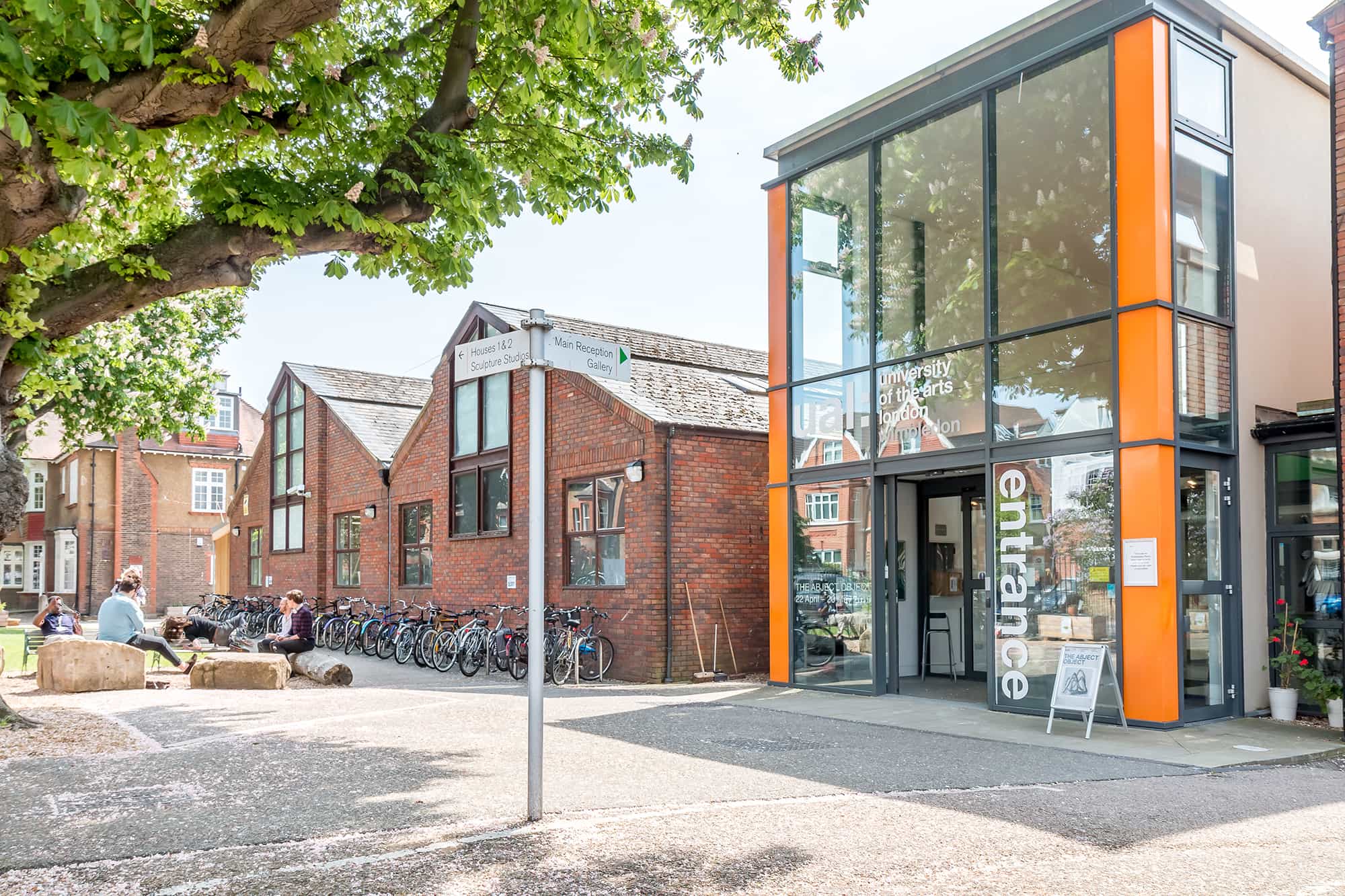 Main Reception, Merton Hall Road building | Photographer: Ideal Insight